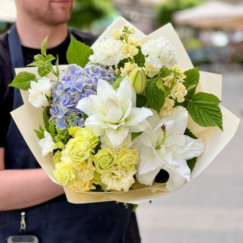 Ароматний букет з лілією «Теплий спогад»