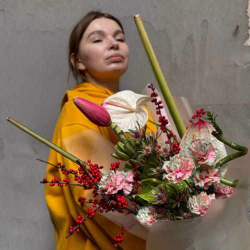 Экзотический букет с веткой банана «Тропическое настроение!»