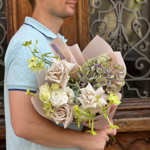 Pastel bouquet with interesting flowers «Foggy Morning»