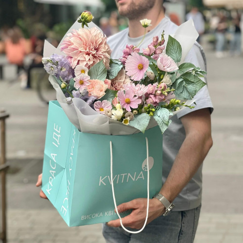 Букет «Ніжний космос»