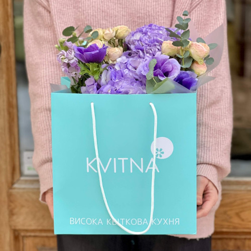 Delicate lilac bouquet with hydrangeas and anemones «The mystical purple»