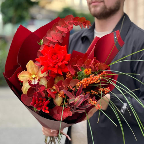 Букет «Экзотический рубин»