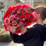Яркий страстный букет с анемонами «Пылкие чувства»