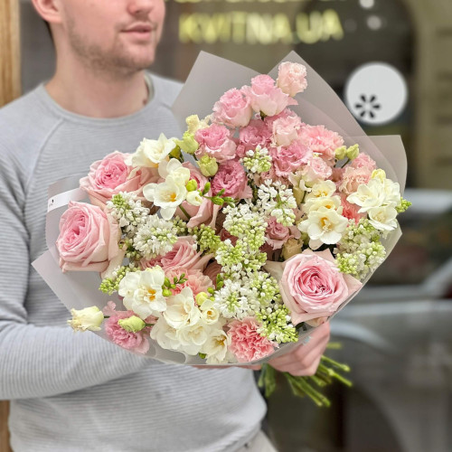 Bouquet of fragrant lilac and peony roses «Marshmallow for Oksanka»