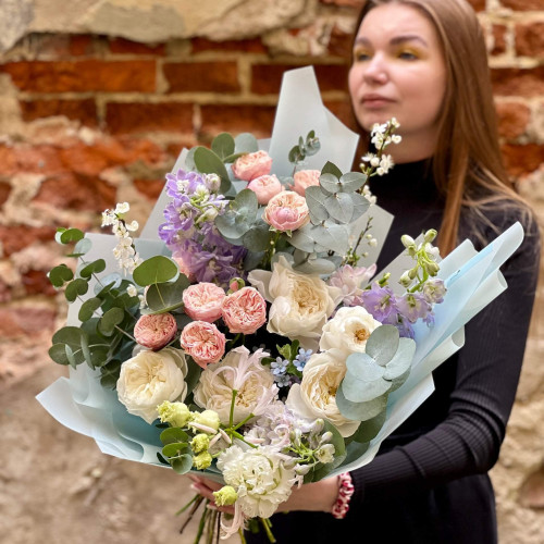 Пастельний ніжний букет «Світла невагомість»