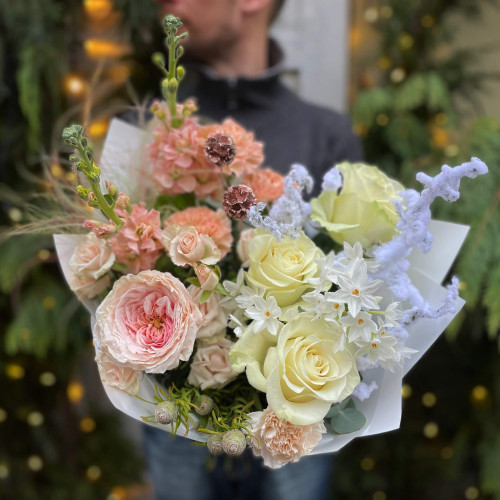 Букет «Дотик квітами»