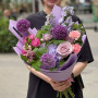 Красочный букет с летними аллиумами «Магия дня»