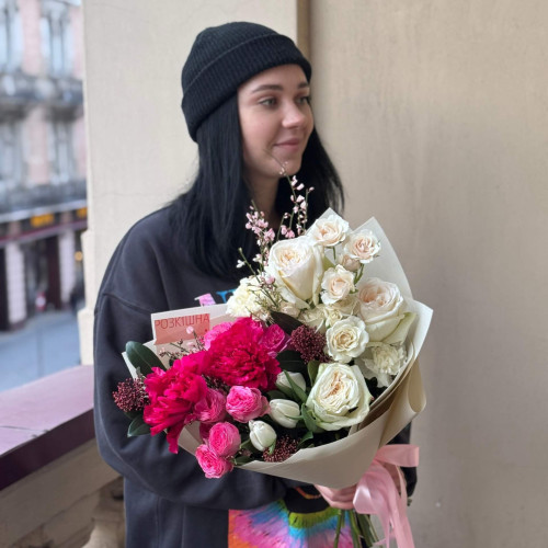 Контрастный букет с эксклюзивными японскими ранункулюсами «Азиатская роскошь»