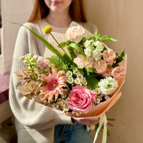 Букет з герберою та матіолою «Сонячний букет»