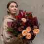 Interesting contrasting bouquet with Juliet peony roses «Extravagant Harmony»