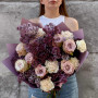 Пухнастий букет із сезонним бузком у лавандових тонах «Аметистова розкіш»