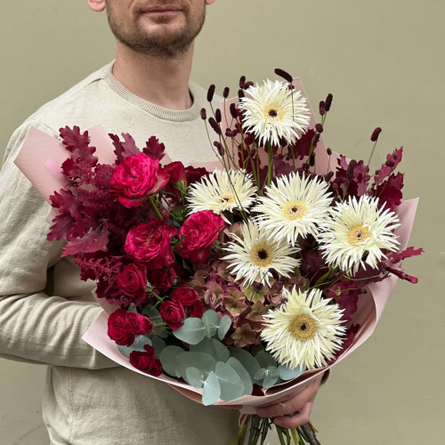 Букет «Вишнева рапсодія»