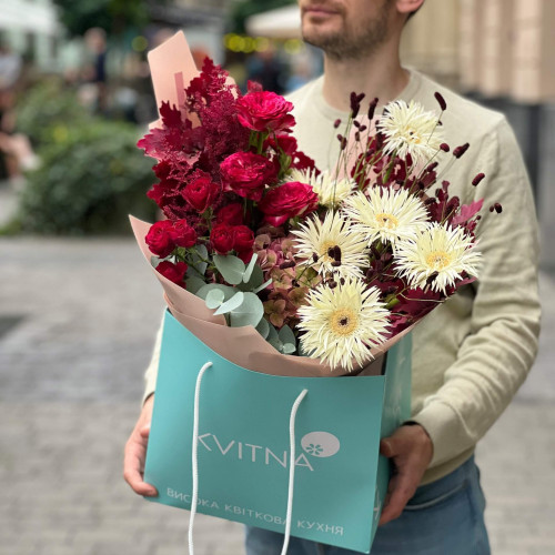 Букет «Вишнева рапсодія»