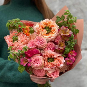 Цікавий мереживний букет «Весняний шоколад»