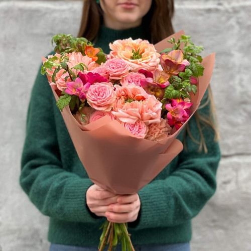 Цікавий мереживний букет «Весняний шоколад»