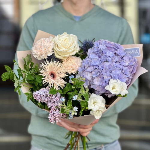 Ніжний букет у пастельних тонах «Бузковий комплімент»