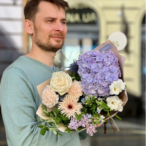 Ніжний букет у пастельних тонах «Бузковий комплімент»