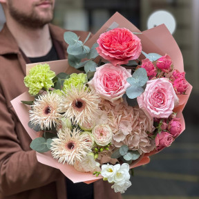 Ніжний букет з гортензією «Розкішна Олександра»