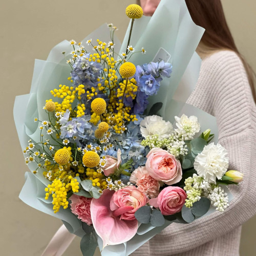 Букет «Поцелуй весны»