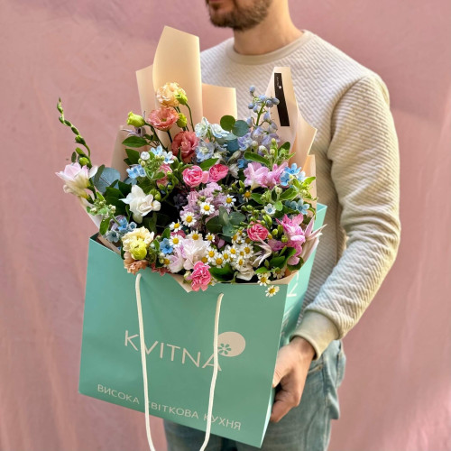 Тендітний букет «Мерехтлива галявинка»