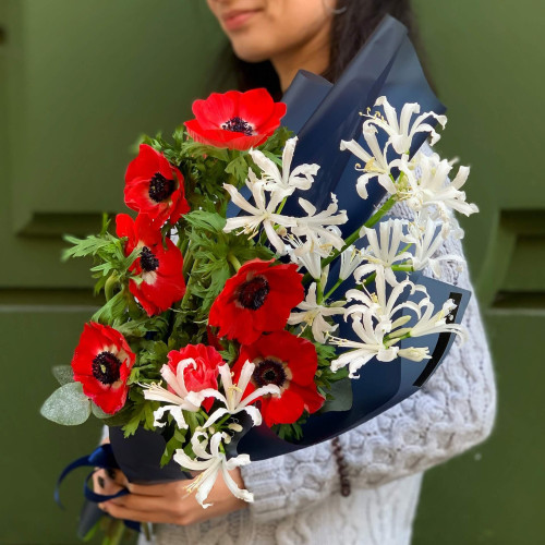 Букет «Закоханий анемон»