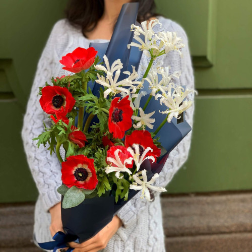 Букет «Закоханий анемон»