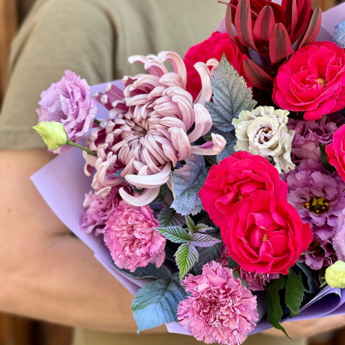 Interesting bouquet «Compliment for Marichka»
