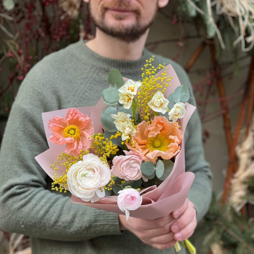 Ніжний ароматний букет «Весняний дотик»