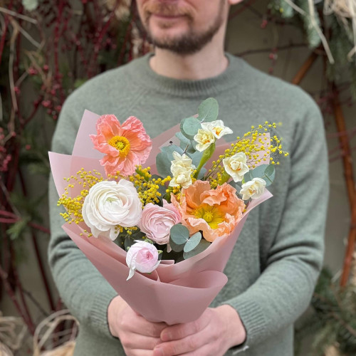 Ніжний ароматний букет «Весняний дотик»