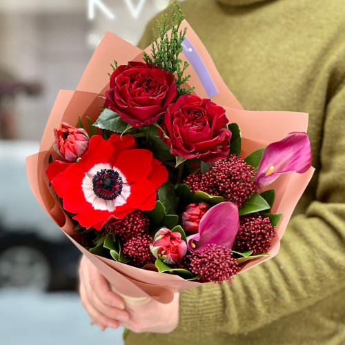 Red bouquet with anemones «Delicate compliment»