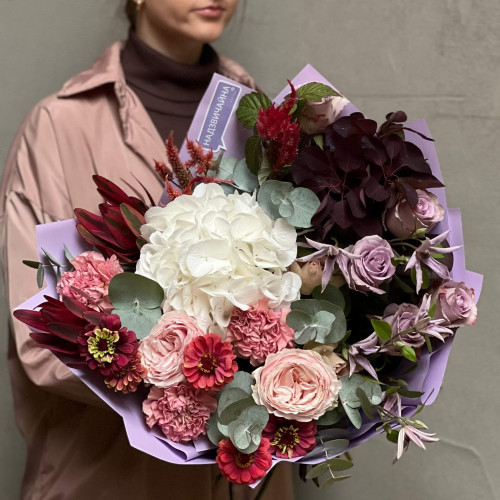 Контрастный разноцветный букет «Осенний джус»