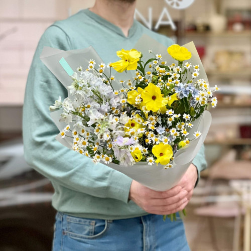 Букет з японським ранункулюсом Батерфляй «Польове щастя»