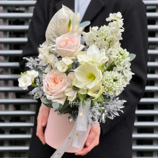 Квіти в коробці «Вишукана Марія»