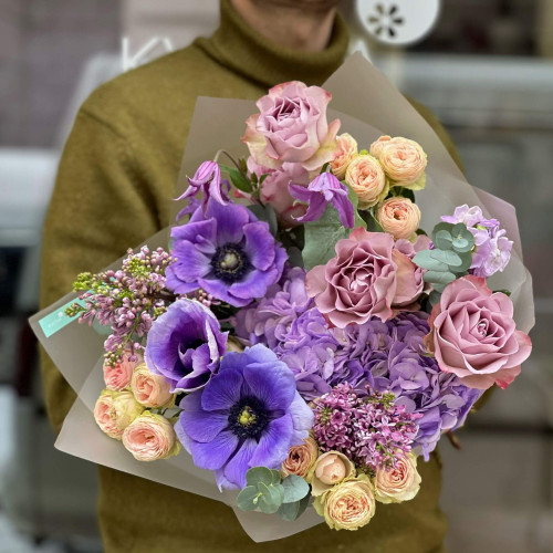 Букет у фіолетових відтінках з гортензією та анемонами «Магічний Львів»