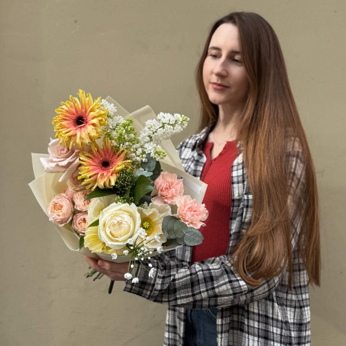 Пухнастий букет у теплих відтінках «Ранковий настрій»