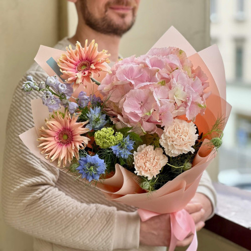 Нежный букет «Милый комплимент»