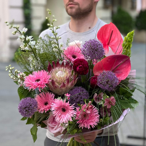 Об'ємний букет з протеєю «Строкате сузір'я»