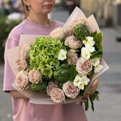 Пастельний елегантний букет з артишоком «Вілла в Тоскані»
