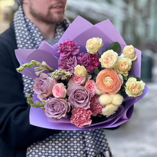 Multicolored bouquet with ranunculus and tuberose «Colorful dream»