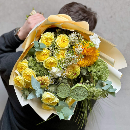 Sunny bouquet with sunflowers «Indian Dawn»
