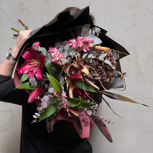 Interesting autumn bouquet «Burgundy Kingdom»