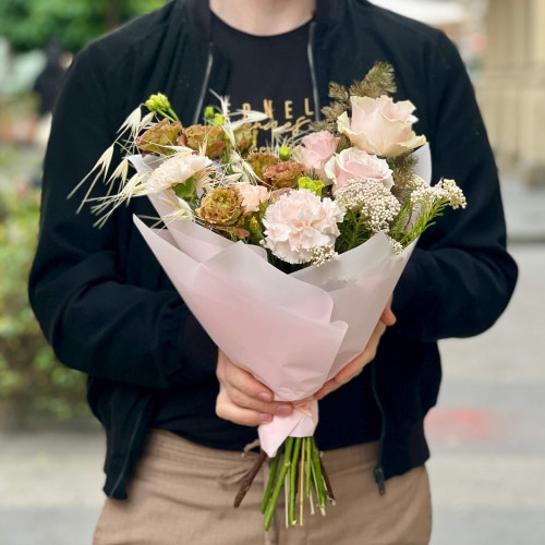 Пастельний букет з еустомою «Шоколадний пломбір»