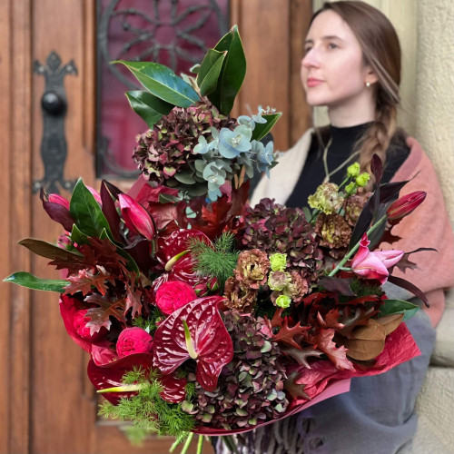 Розкішний букет у червоних відтінках «Рубінове танго»