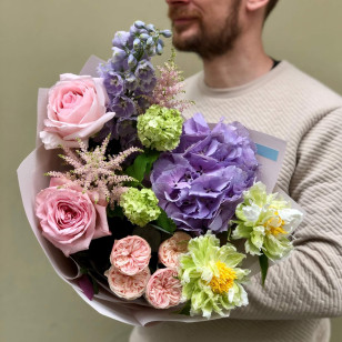 Ніжний кольоровий букет «Радісна Оленочка»