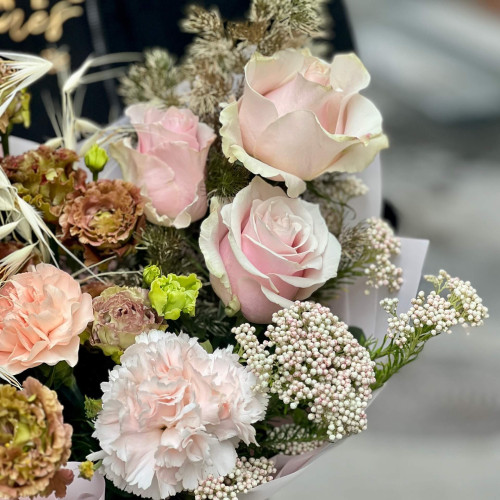 Пастельний букет з еустомою «Шоколадний пломбір»