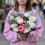 Ніжний букет з анемонами та піоновидною трояндою Innocencia «Усмішка Оксанки»