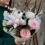 Delicate fragrant bouquet «Romantic Snowflake»