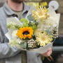 Цікавий букет із соняшником та герберами «Весняне Сонечко»