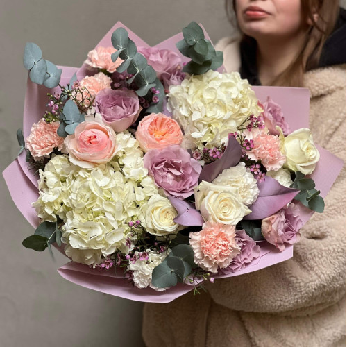 Ніжний букет у пастельних кольорах «Вишукана мрія»