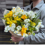 Пушистый душистый букет с мимозой «Ароматные облака»